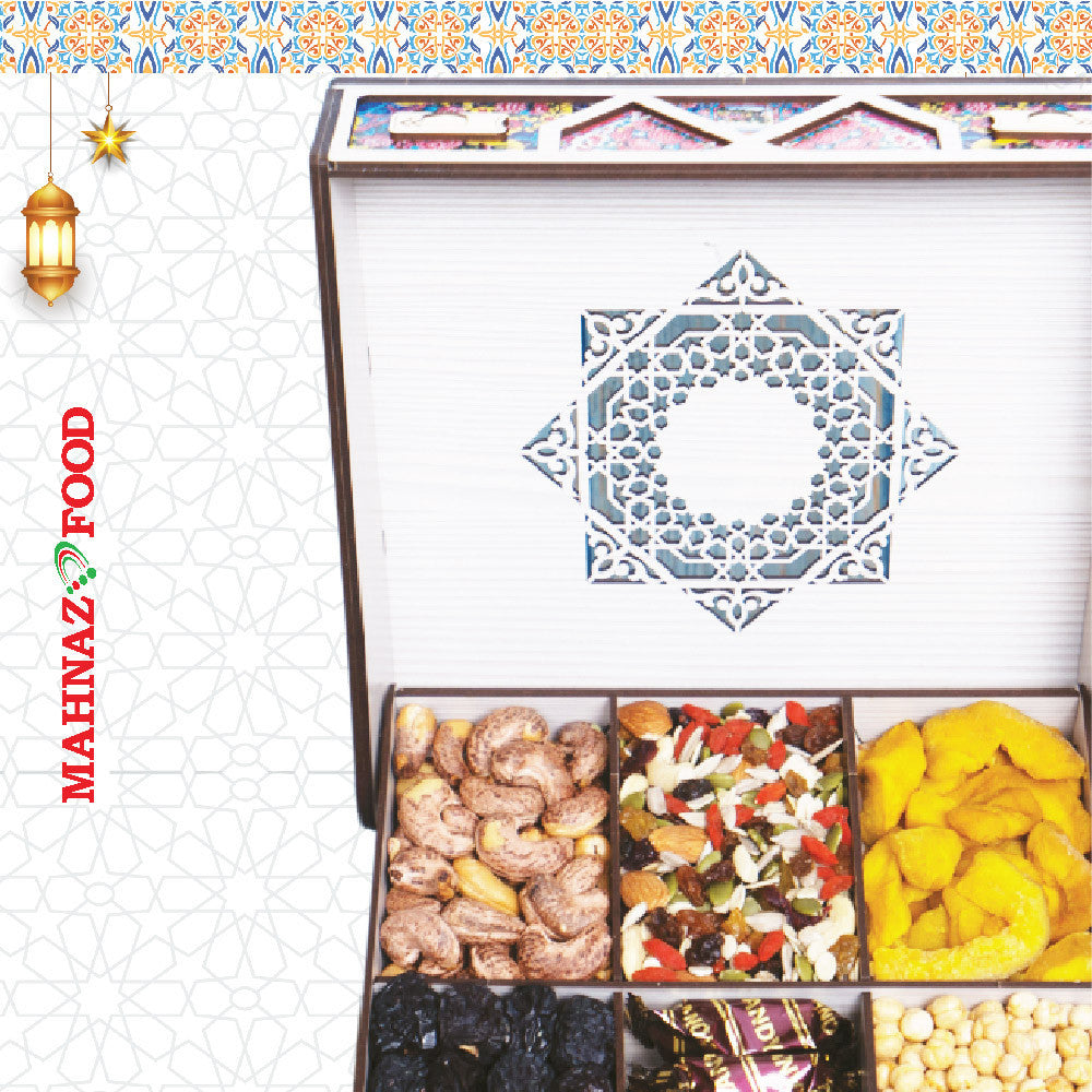 Mahnaz Food Kurma Nuts And Berries Gift Box